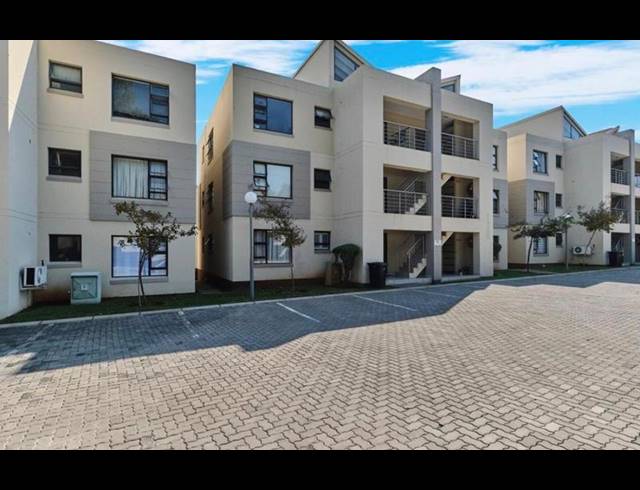 3 BEDROOM PROPERTY TO RENT IN LONEHILL